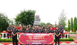 Imigrasi Pemalang Hormati Pahlawan Bangsa dengan Hening di TMP - JPNN.com