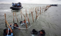 Pemilik Pagar Laut di Tangerang Bakal Didenda Rp 18 Juta per Kilometer - JPNN.com