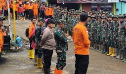 Hari Ketiga Pencarian Korban Longsor di Pekalongan, Ribuan Tim SAR Dikerahkan - JPNN.com