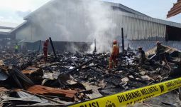 Si Jago Merah Mengamuk di Pasar Induk Cepu Blora, 80 Kios & Lapak Pedagang Ludes Terbakar - JPNN.com