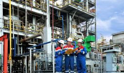 Pertamina Raih Predikat Global Top Rated Industry, Mampu Pertahankan Tingkat Risiko ESG - JPNN.com