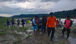 2 Orang yang Hanyut Terbawa Arus di Sungai Wampu Sudah Dievakuasi - JPNN.com