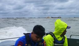 Cuaca Buruk, Polri Tunda Cabut Pagar Laut di Perairan Tangerang - JPNN.com