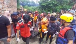 Kakek Tenggelam di Sungai Cibanten Ditemukan Sudah Meninggal Dunia - JPNN.com