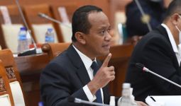 Penambang Ilegal Asal China Divonis Bebas, Menteri Bahlil Pastikan Ajukan Kasasi - JPNN.com