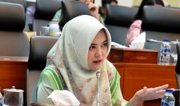 Sarifah Dorong Pembatasan Medsos Anak Menggabungkan Pendidikan hingga Pengawasan - JPNN.com