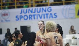 Proliga 2025: Julia Sangiacomo Pimpin Gresik Petrokimia Gebuk Jakarta Pertamina - JPNN.com