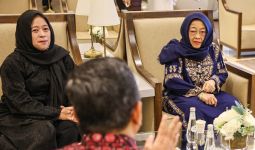 Dari Vatikan, Megawati Tiba di Jeddah, Bakal Tunaikan Ibadah Umrah - JPNN.com