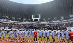 Menjelang Laga Kontra Persija, Persib Dapat Suntikan Semangat dari Bobotoh di Stadion - JPNN.com