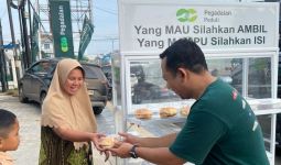 Karyawan Pegadaian Gelar Program Mengetuk Pintu Langit - JPNN.com