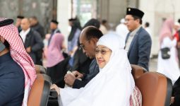 Apa Doa Megawati saat Umrah di Madinah? - JPNN.com