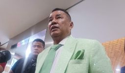 Pesan Khusus Hotman Paris untuk Razman Arif Nasution: Bertobat, Jangan Nyinyir - JPNN.com