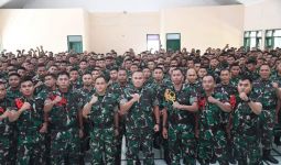 Kolonel Arm Untoro Hariyanto: Prajurit TNI Jangan Cengeng! - JPNN.com