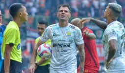 Kesan Gelandang Persib Hadapi Tensi Tinggi Melawan Persija, Kenang Momen di Spanyol - JPNN.com