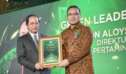 Selamat, Dirut Pertamina Raih Green Leadership Utama dari KLH - JPNN.com