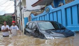 Banjir Masih Merendam Jakarta Timur & Jakarta Selatan - JPNN.com