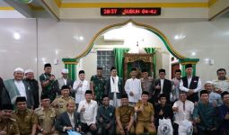 Pererat Silaturahmi dengan Warga, Ketua DPRD dan Wali Kota Bogor Tarawih Keliling - JPNN.com