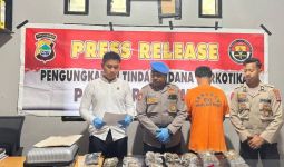 Bawa 2,2 Kg Ganja, Orang Ini Ditangkap Polisi, Ada yang Kenal? - JPNN.com