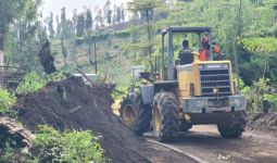 Warga Diminta Waspadai Longsor di Kawasan Menuju Wisata Gunung Bromo - JPNN.com