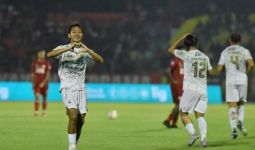 Dewa United Tumbang, Persib Berpesta di Padang - JPNN.com