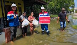 PGN Salurkan Bantuan untuk Para Korban Banjir di Bekasi & Jakarta Timur - JPNN.com