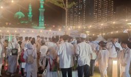 AlamTri Bukber dengan 1.000 Anak Yatim di Masjid At-Thohir - JPNN.com