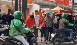 Tangkas Berbagi Ribuan Nasi Kotak Gratis di Depok - JPNN.com