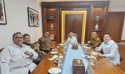 Jumhur Hidayat: Alhamdulillah, Satgas PHK Segera Dibentuk dan Presiden Prabowo Bakal Hadiri Peringatan MayDay - JPNN.com