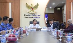 Komitmen Gubernur Herman Deru Bantu Perbaikan Jalan dan Bangun RTLH di Ogan Ilir - JPNN.com