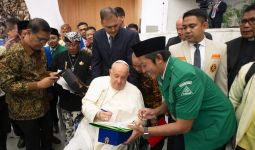 Paus Fransiskus Meninggal, Ketum GP Ansor: Pesan Beliau Sangat Membekas Saat Kami Bertemu di Vatikan - JPNN.com