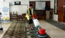 Pegadaian Peduli, Beri Kenyamanan Beribadah di 50 Masjid Dengan Karpet Bersih - JPNN.com