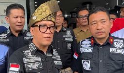 Geram Perusahaan Tahan Ijazah Mantan Karyawan, Wamenaker: Mau Bekingnya Siapa, Tabrak! - JPNN.com