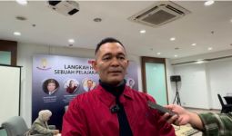 Jokowi Tempuh Jalur Hukum Perihal Tudingan Berijazah Palsu, Pengamat Politik Boni Hargens: Ini Pelajaran Berdemokrasi - JPNN.com