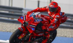 FP1 MotoGP Spanyol: Marc Marquez Nyaris Salah Masuk Garasi, Ayahnya Tertawa - JPNN.com