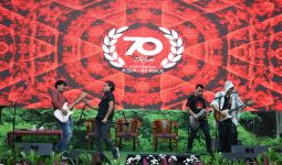 Rayakan 70th KAA, Usman Hamid And The Blackstones Bawakan Album Baru Kritik Sosial - JPNN.com
