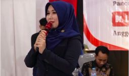 Saat Dialog Kebangsaan di Jatim, Senator Lia Istifhama Singgung Peran Orang Tua Sebagai Sahabat - JPNN.com