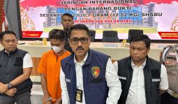 Polda Riau Gagalkan Penyelundupan 12,8 Kilo Sabu-sabu oleh Jaringan Internasional   - JPNN.com