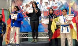 Polwan Cantik Polda Riau Bripda Jessica Raih Juara 1 Karate Internasional di Malaysia - JPNN.com