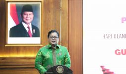 Raih Penghargaan dari PWI Jatim, Wamen Viva Yoga: Ini Pelecut untuk Tingkatkan Kinerja - JPNN.com