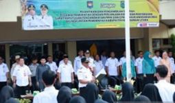 137 CPNS & 449 PPPK Terima SK, Bupati Sahrujani Beri Pesan Begini - JPNN.com