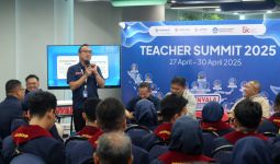 FIFGroup Nobatkan Guru Penggerak Literasi Keuangan sebagai Duta Menyala - JPNN.com