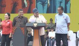 Prabowo Cemburu sama Teddy Indra Wijaya, Mbak Puan Tertawa - JPNN.com