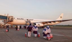 Bandara SMB II Ingatkan Jemaah Calon Haji Tidak Membawa Benda Tajam  - JPNN.com