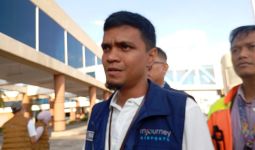 Periksa Bawaan Jemaah Calon Haji, Petugas SMB II Palembang Temukan Benda Tajam - JPNN.com