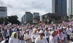 Anies Berjanji Buka Monas untuk Kegiatan Agama - JPNN.com