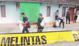 Densus Geledah Kontrakan Terduga Teroris Tangsel - JPNN.com
