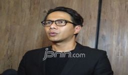 Delon Diam-diam Sudah Digugat Cerai Istri - JPNN.com