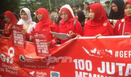 Ibu-Ibu GIN Kawal Sidang Ahok dengan Berzikir - JPNN.com