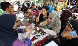Ratusan Warga Kunjungi Bazar Emas di Pengadaian - JPNN.com