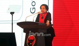 Megawati Ingatkan Kader Tak Jadi Bagian Penindas Rakyat - JPNN.com